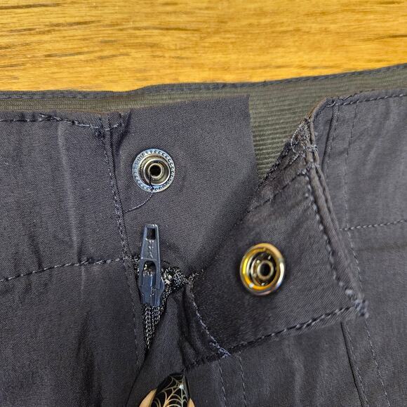 Eddie Bauer Flat front Lightweight Nylong Hiking Outdoor Shorts size 10 WMN - Picture 4 of 8